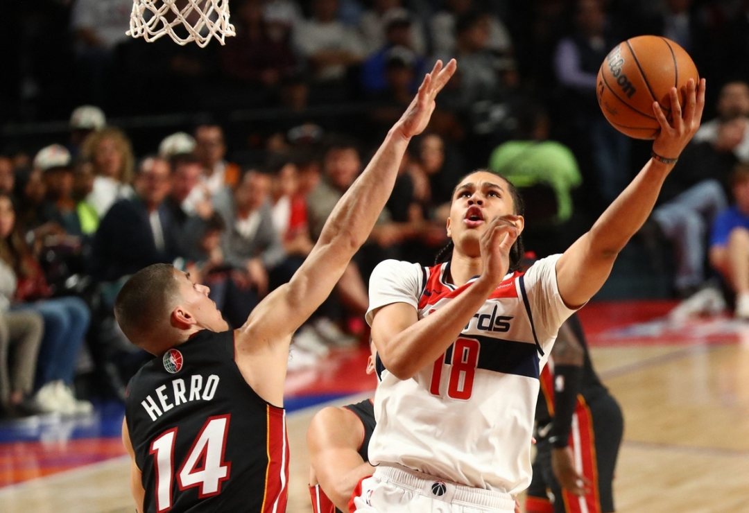 热火主场大胜奇才，继续保持在东部的领先地位的简单介绍