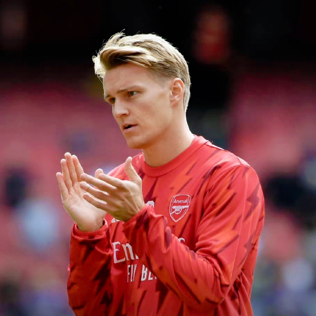 包含阿尔拿战胜一流球队,取得重要胜利的词条 包含阿尔拿战胜一流球队,取得重要胜利的词条