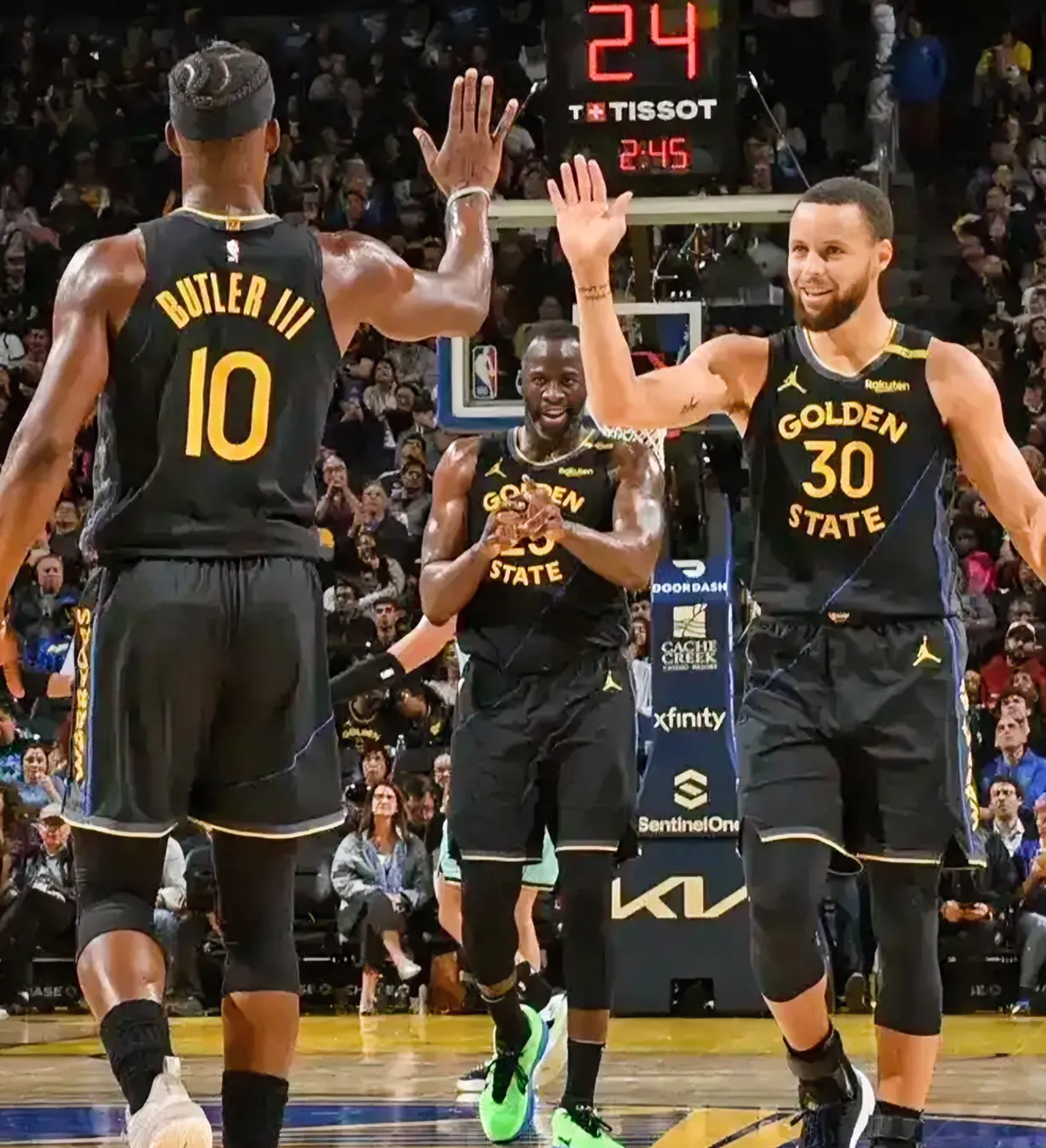 od体育网页版-猛龙主场战胜黄蜂，追随东部第一