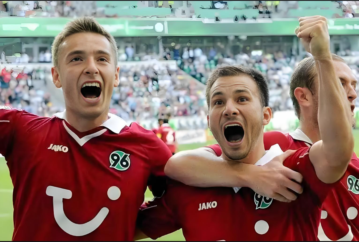 关于汉诺威96主帅对球队未来充满信心，锲而不舍的信息